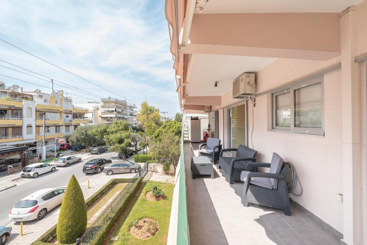 An Impressive 2 Bdr Apt In Glyfada Athènes Extérieur photo