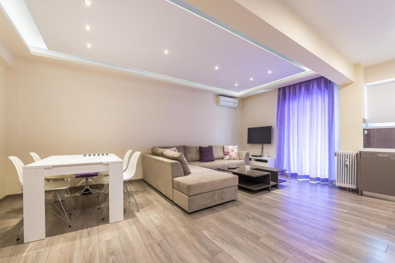 An Impressive 2 Bdr Apt In Glyfada Athènes Extérieur photo