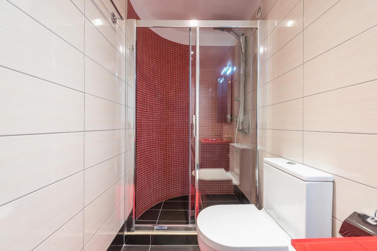 An Impressive 2 Bdr Apt In Glyfada Athènes Extérieur photo