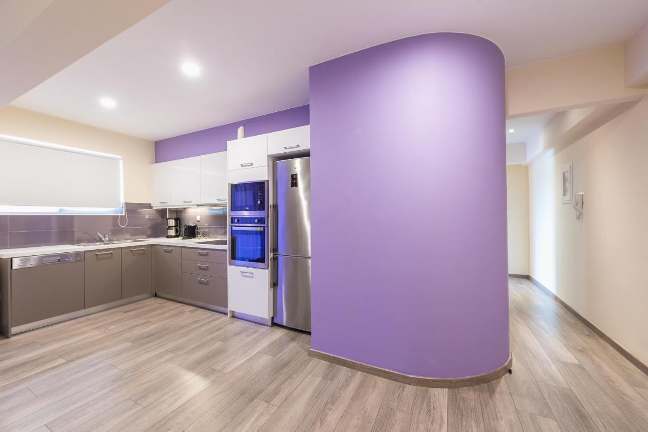 An Impressive 2 Bdr Apt In Glyfada Athènes Extérieur photo